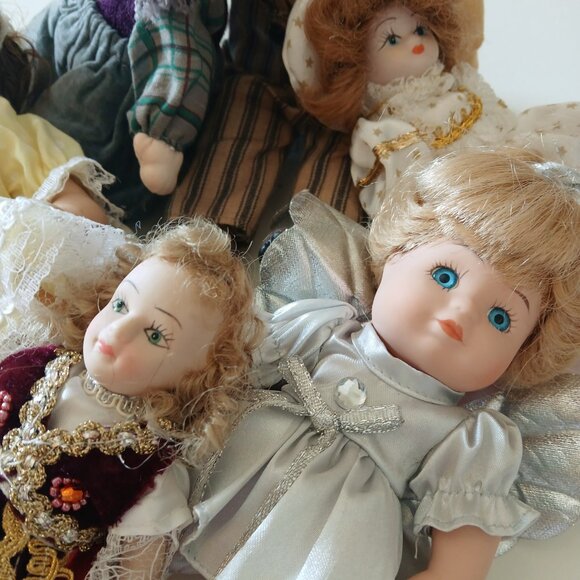 Unbranded Porcelain Doll Set of 6 GUC - Picture 6 of 7